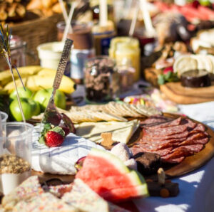 We're passionate about restaurants. This means good restaurants and amazing recipes.